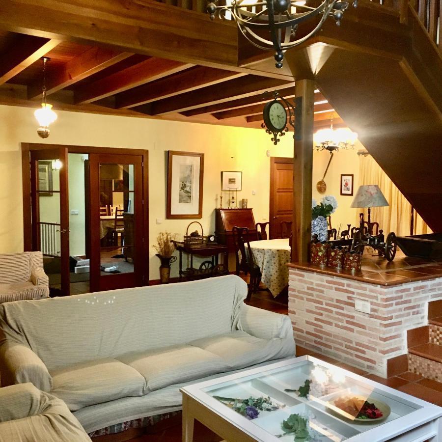 Almenara de Tormes Casa Robleゲストハウス エクステリア 写真