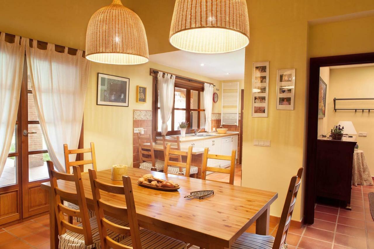 Almenara de Tormes Casa Robleゲストハウス エクステリア 写真